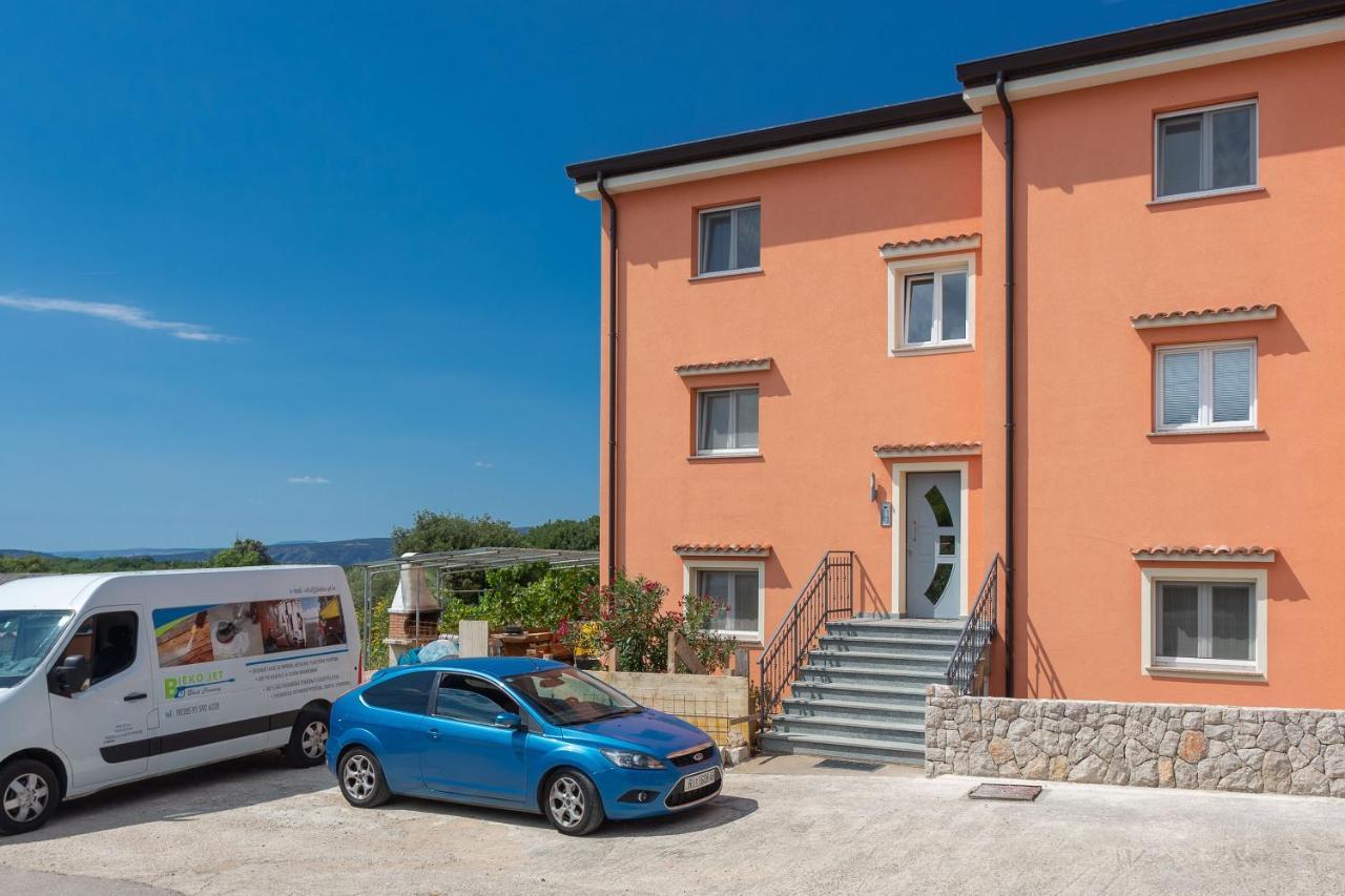 Gallery Apartment In Skrbčići Kültér fotó
