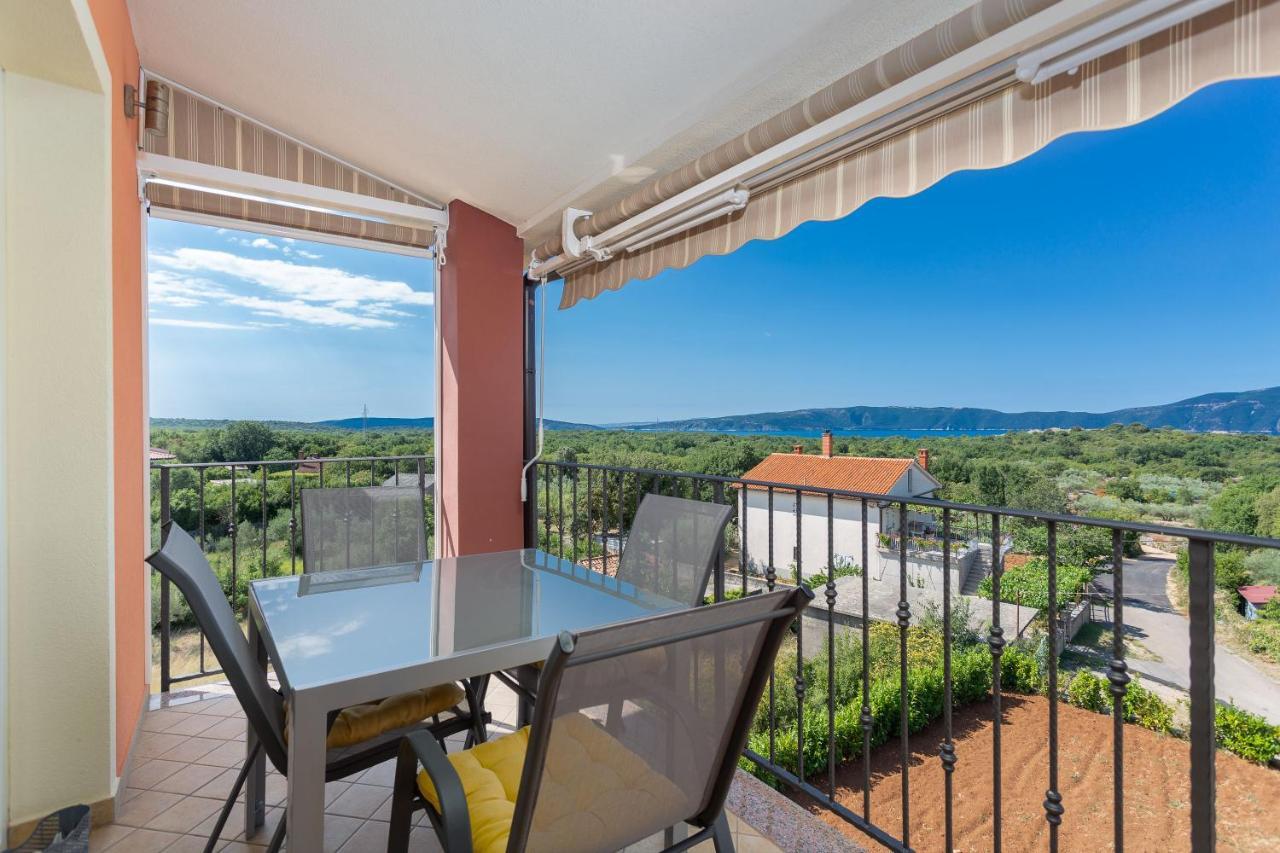 Gallery Apartment In Skrbčići Kültér fotó