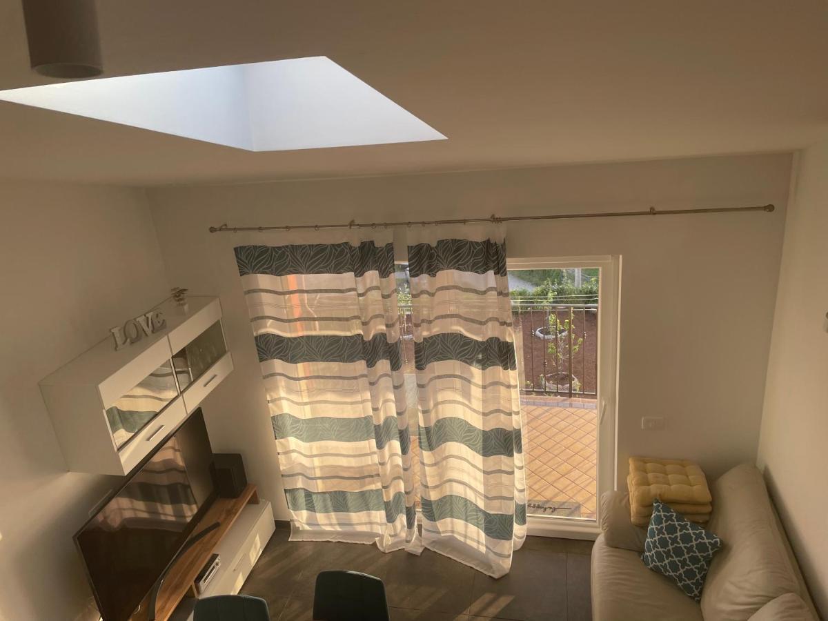 Gallery Apartment In Skrbčići Kültér fotó